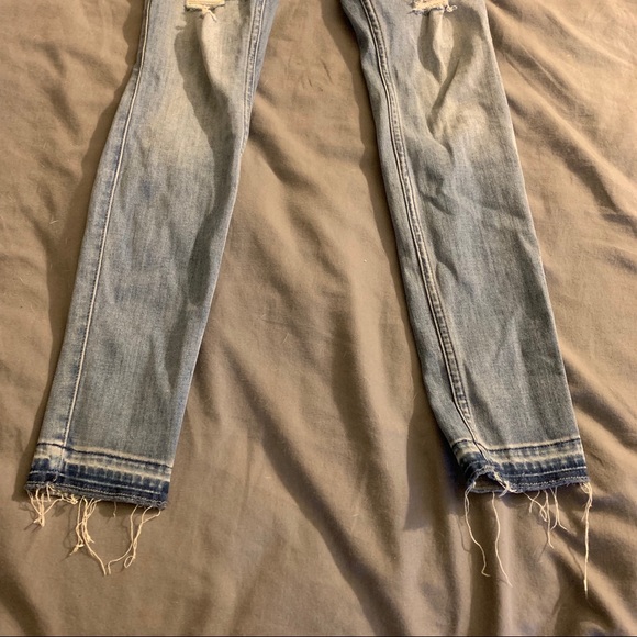 Hollister High Rise Skinny Jeans - Picture 2 of 5